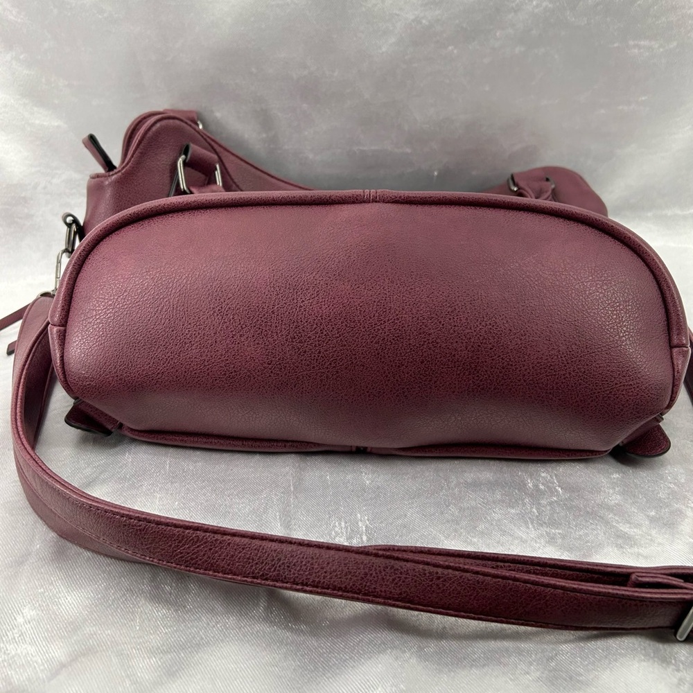 Realer Shoulder Bag - Picture 7 of 13